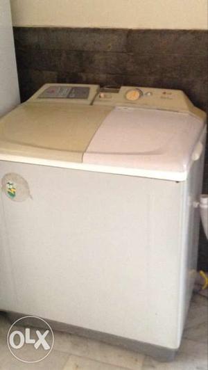 White And Beige Twin Tub Washer Dyer Set