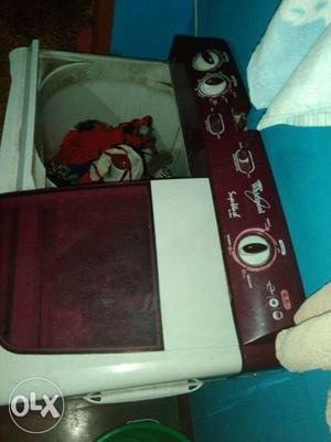 White And Red Plastic Portable All In One Clothes Washer And