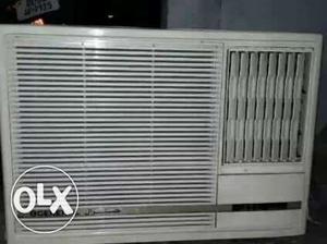1.5 ton O general window AC made in Japan with