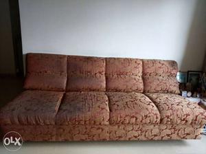 4+2 seater sofa set with a 2.5X2.5 feet side table