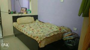 6×4 size bed for sale only 3days old