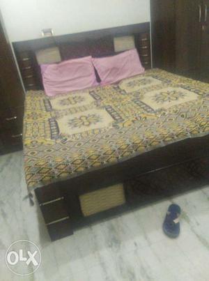 6*6 double bed is available for sale with mattress