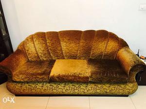 7 seater sofa for sale in a good condition