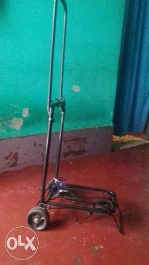 Bag stand with weel good condition black colour