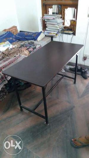 Black color new 5 month used table ()