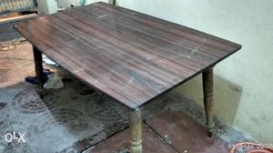 Dinning table good condition