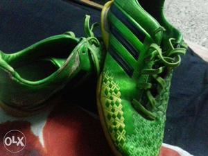 Football turf shoe size 6 good condition