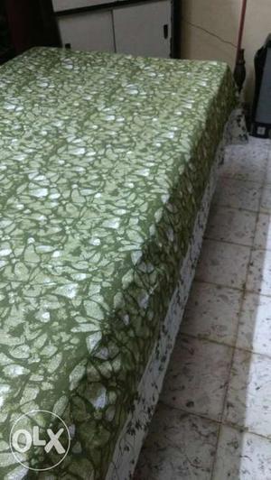 Green And White Floral Bed Sheet