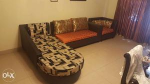 Its a cool looking in very good condition sofa