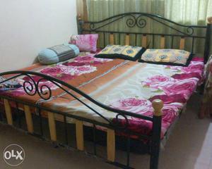 Metal bed King Size 6 by b for sell