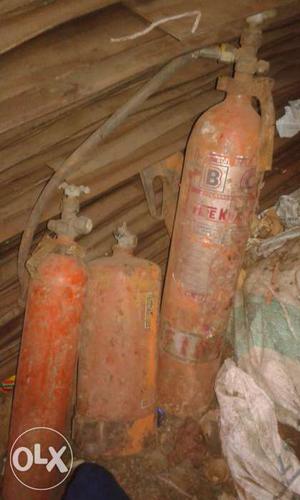 Old and used Oxygen cylender for fire used