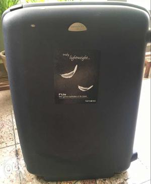 Samsonite Suitcase for Sale