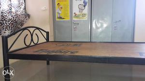 Single bed large size good condition one reading table