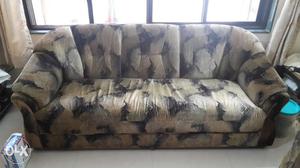 Sofa Elegant in design