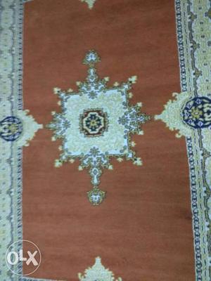 Woollen carpet dimensions 6 X 9 feet, with elegant design