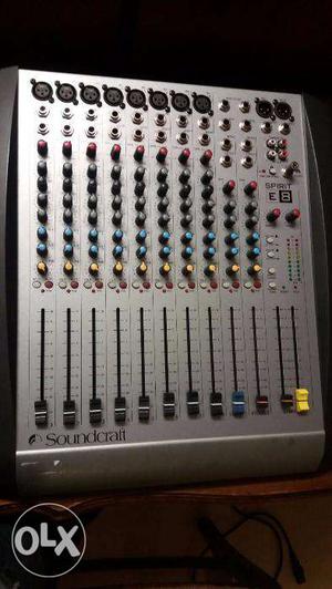 8 Channel Mixer Soundcraft E8 - E Series