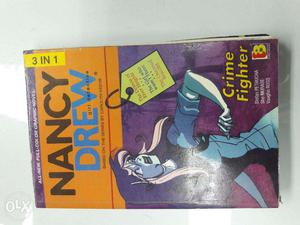 BOOK - Nancy Drew (Crime Fighter)