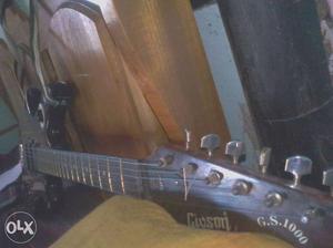 Black Givson G.S.  Guitar Headstock