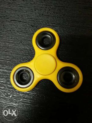 Fidget Spinner yellow colour