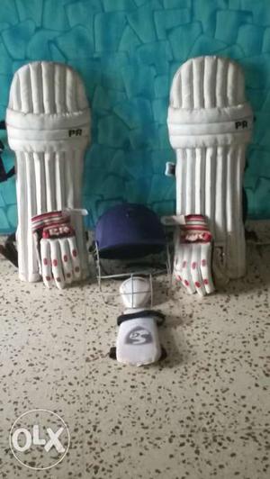 It is a season ball cricket kit it contains pad,