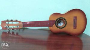 Mini Guitar, Excellent condition.