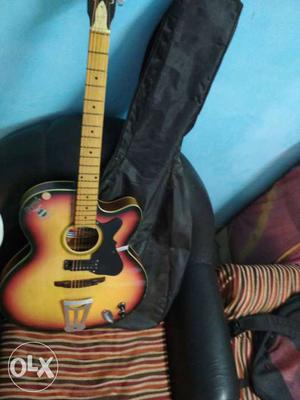 Sunburst Cutaway Acoustic Guitar With Gig Bag