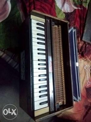 Brown And Black Hamond Keyboard