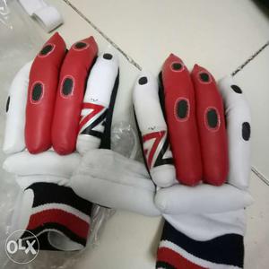 Cricket batting gloves for right handed. It is