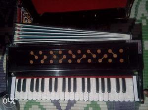I want to sell my 1 year old harmonium, the