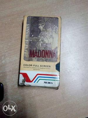 Madonna Color-full Screen Book