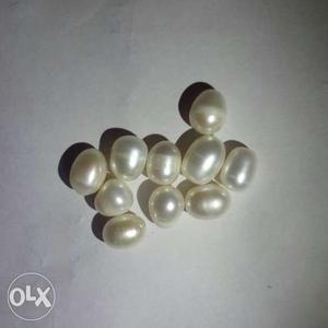 Natural moti (pearl) at just 200 per piece