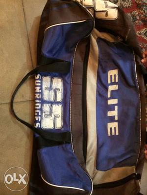 SS Sunridges ELITE cricket kit bag. Good