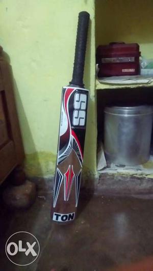 Ss sunridges tennis bat in best and new condition