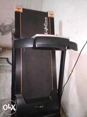 Treadmill in good condition with excellent