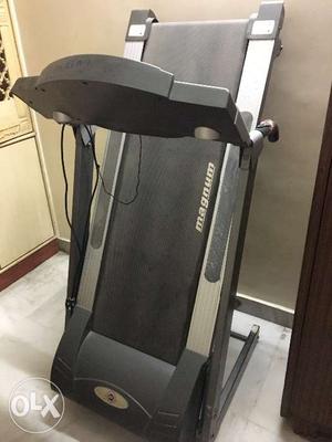 Treadmill in very good working conditions for