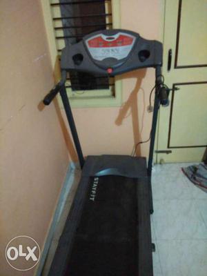 Treadmill stayfit i3. Maximum capacity 100 kg. Willing to