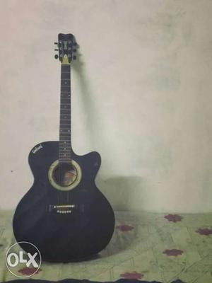 Urgent sale godson guitar in very good condition