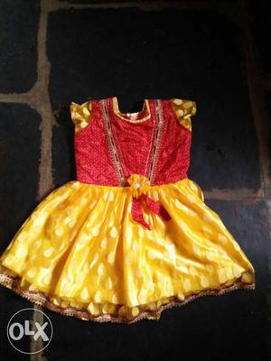 3 to 4 years children's dress nicely stiched