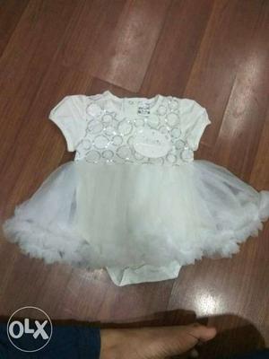 3 to 6 months baby girl dresses, 300 each, no