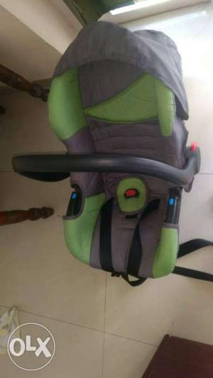 Baby car seat in new condition. hardly used