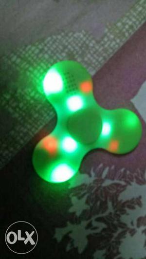 Bluetooth hand spinner