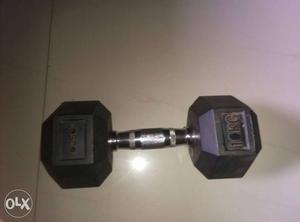 It's a single10kg Cosco second hand Dumbell in a very good