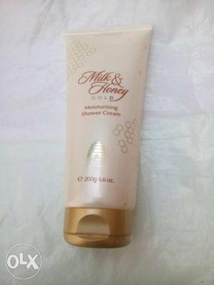 Milk & Honey Moisturizing Shower Cream
