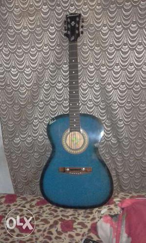 Unused guitar verry good condition urgent sell