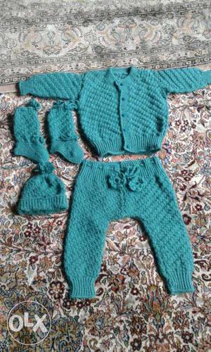 Woolen set for 6 to 12 months baby