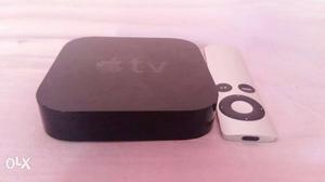 Apple Tv with remote & box for LCD & LED