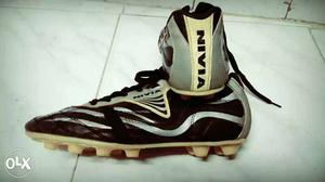 Black And White Cleats Shoe