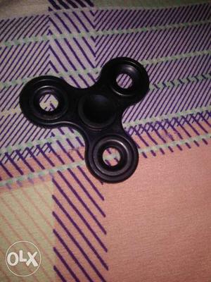 Black Tri Spinner Toy