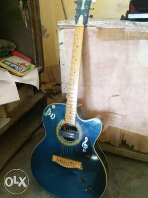 Givson guitar urgent sale only  rs