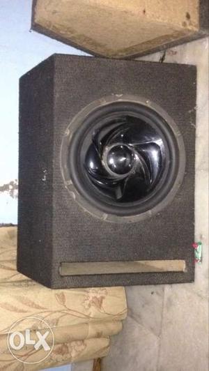 I want to sale my 4 Chnl Amp and two subwoofers.